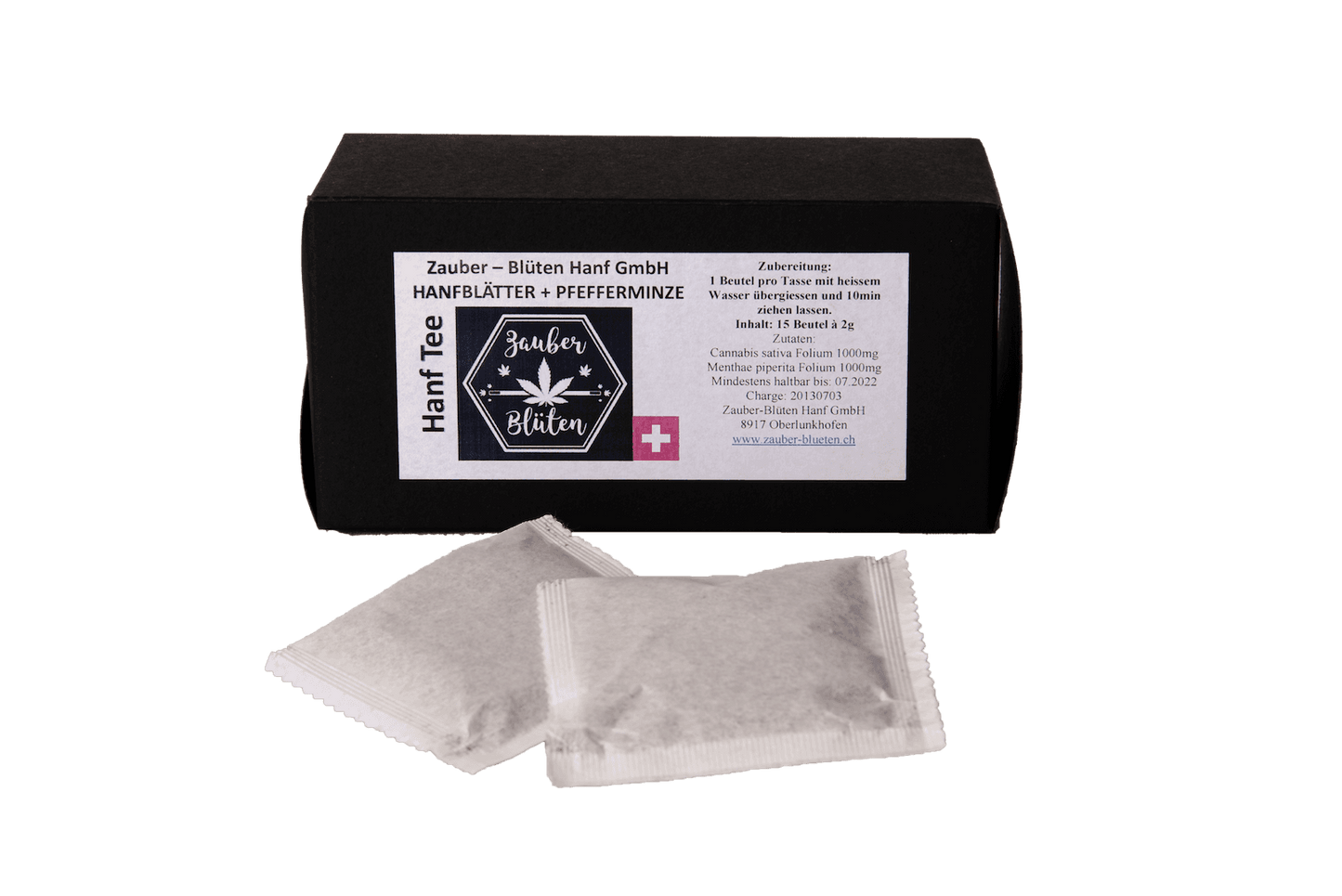 Hanf Tee mit Pfefferminze, 15 Beutel, in schwarzer Verpackung mit Schweizer Flagge. Enthält fein gemahlene Hanfblätter und Pfefferminze.