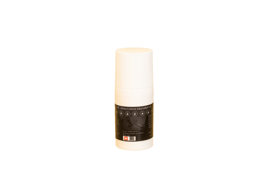 Hanf Tattoo Crème Eburodunum 50ml zur schnellen Abheilung von Tätowierungen. Die rückfettende Wirkung unterstützt die Hautregeneration und reduziert Rötungen.